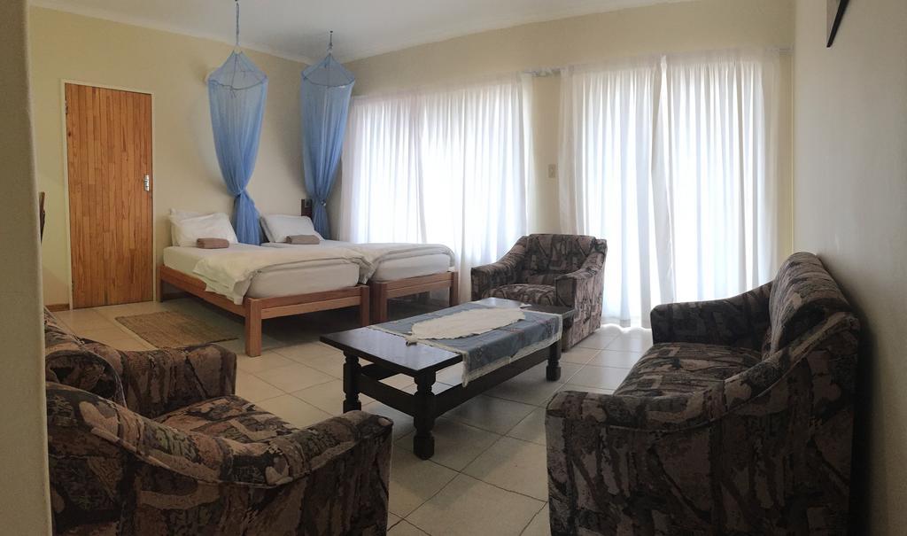 Brandberg Rest Camp Hotel Uis Quarto foto